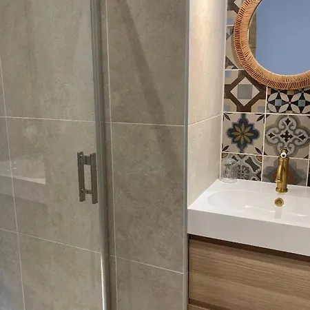 L'escale Donvillaise Apartament *