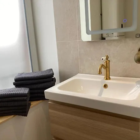 L'escale Donvillaise دونفيل-ليه-باين